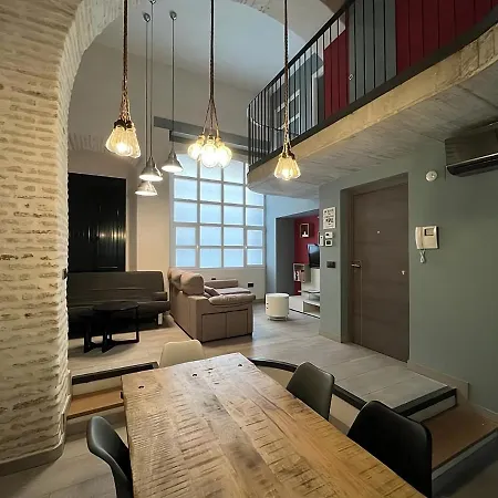 Apartamentos Living Sevilla Centro Maestranza Exterior photo