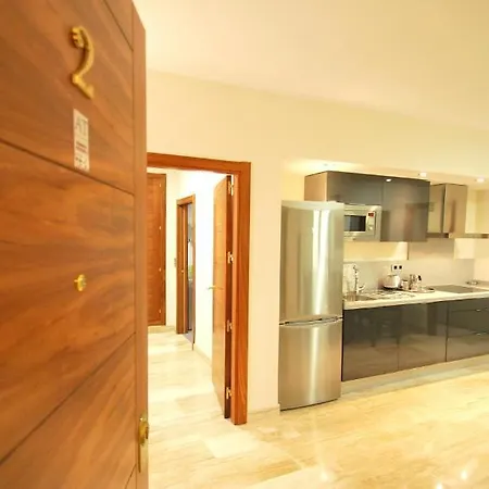 Apartamentos Living Sevilla Centro Maestranza Room photo