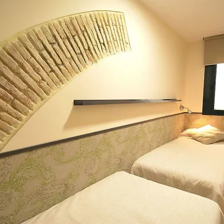 Apartamentos Living Sevilla Centro Maestranza Exterior photo