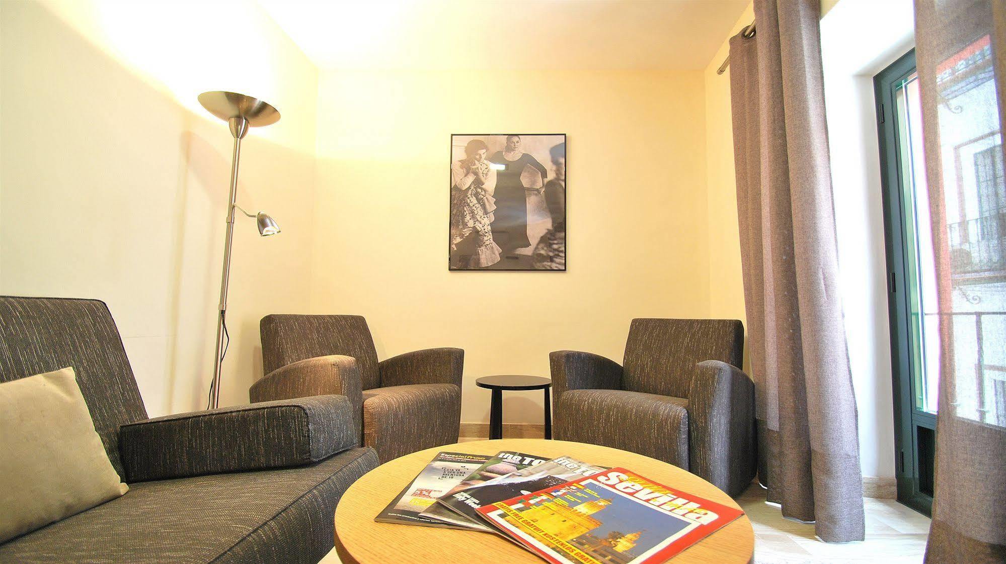Living Centro Maestranza Apartment *